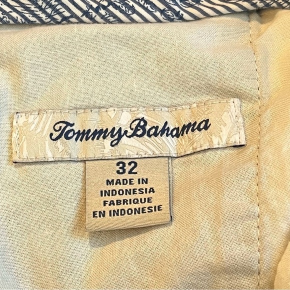 Tommy Bahama Chino Shorts 10" Coolmax Flat Front Preppy Golf Blue Size 32 - Picture 6 of 8